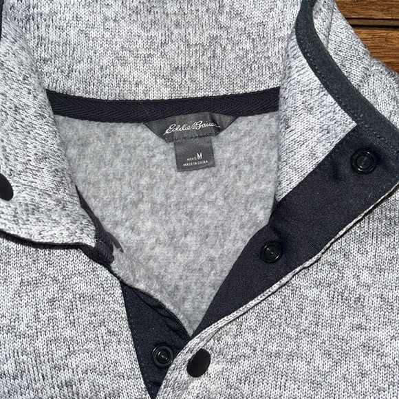 Eddie Bauer Men’s Medium Fleece Snap Mock Pullover - Picture 3 of 3